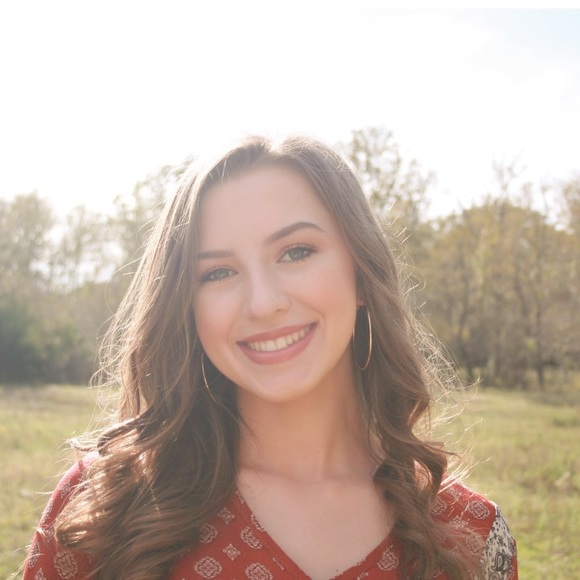 Meet your Posher, Lucy - Picture 1 of 1